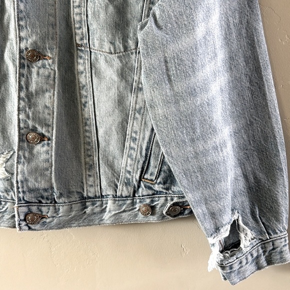 AE x Kellogg’s Tony the Tiger Denim Trucker Jacket Limited Edition Collection - Picture 8 of 17